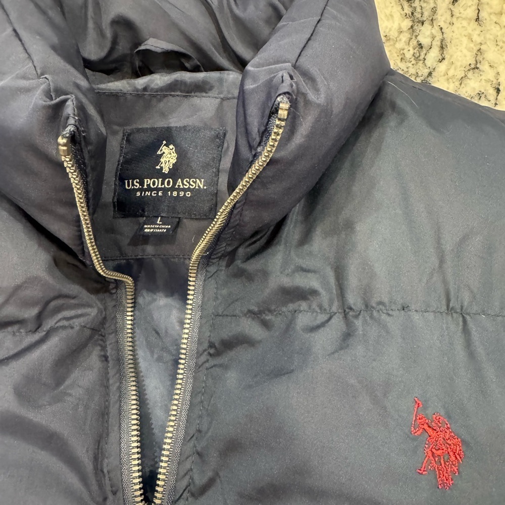 U.S. Polo Assn Navy Blue Puffer Vest Men’s Large | Full Zip | Classic Logo - Picture 4 of 9